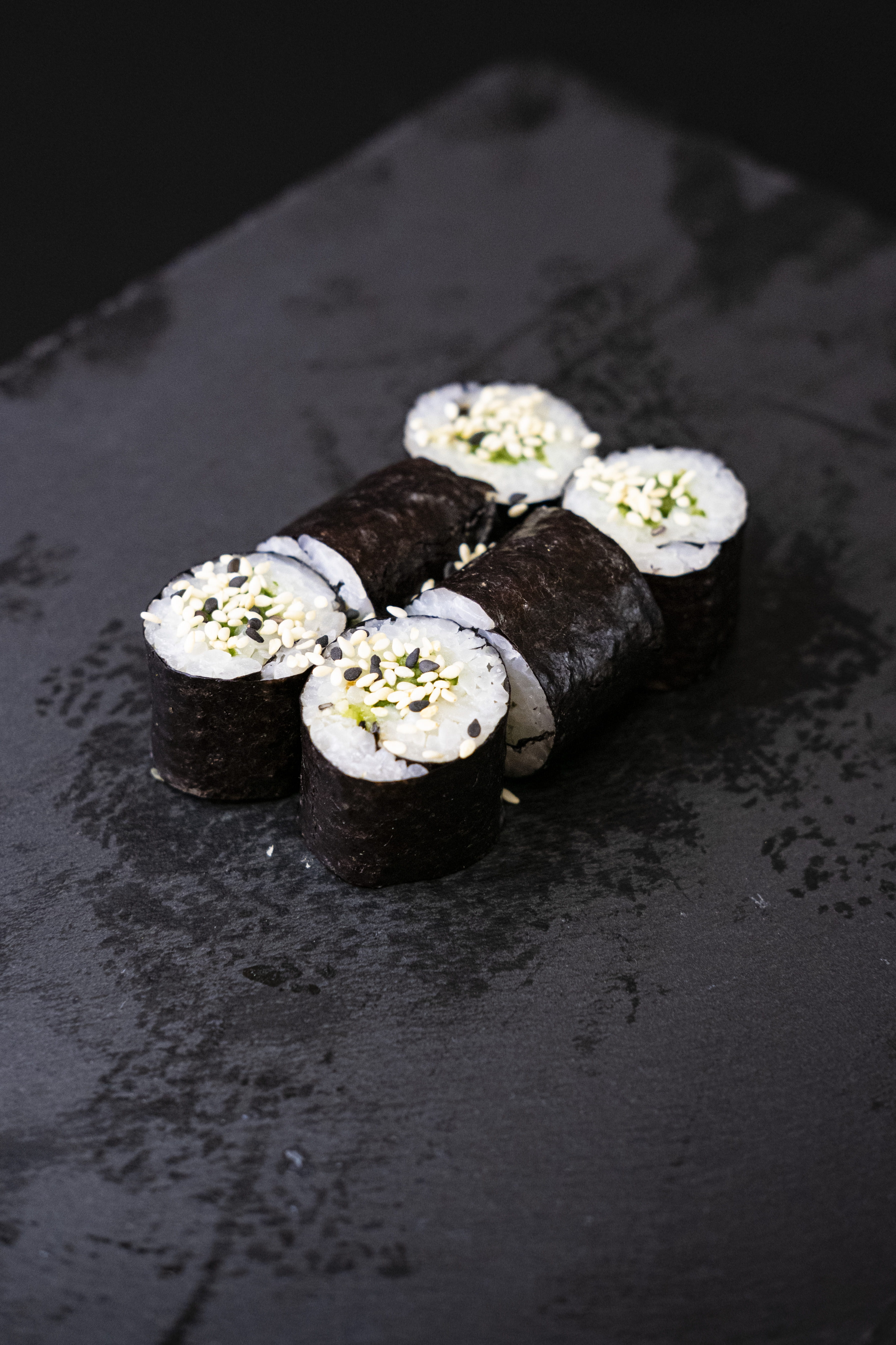 Маки с огурцом